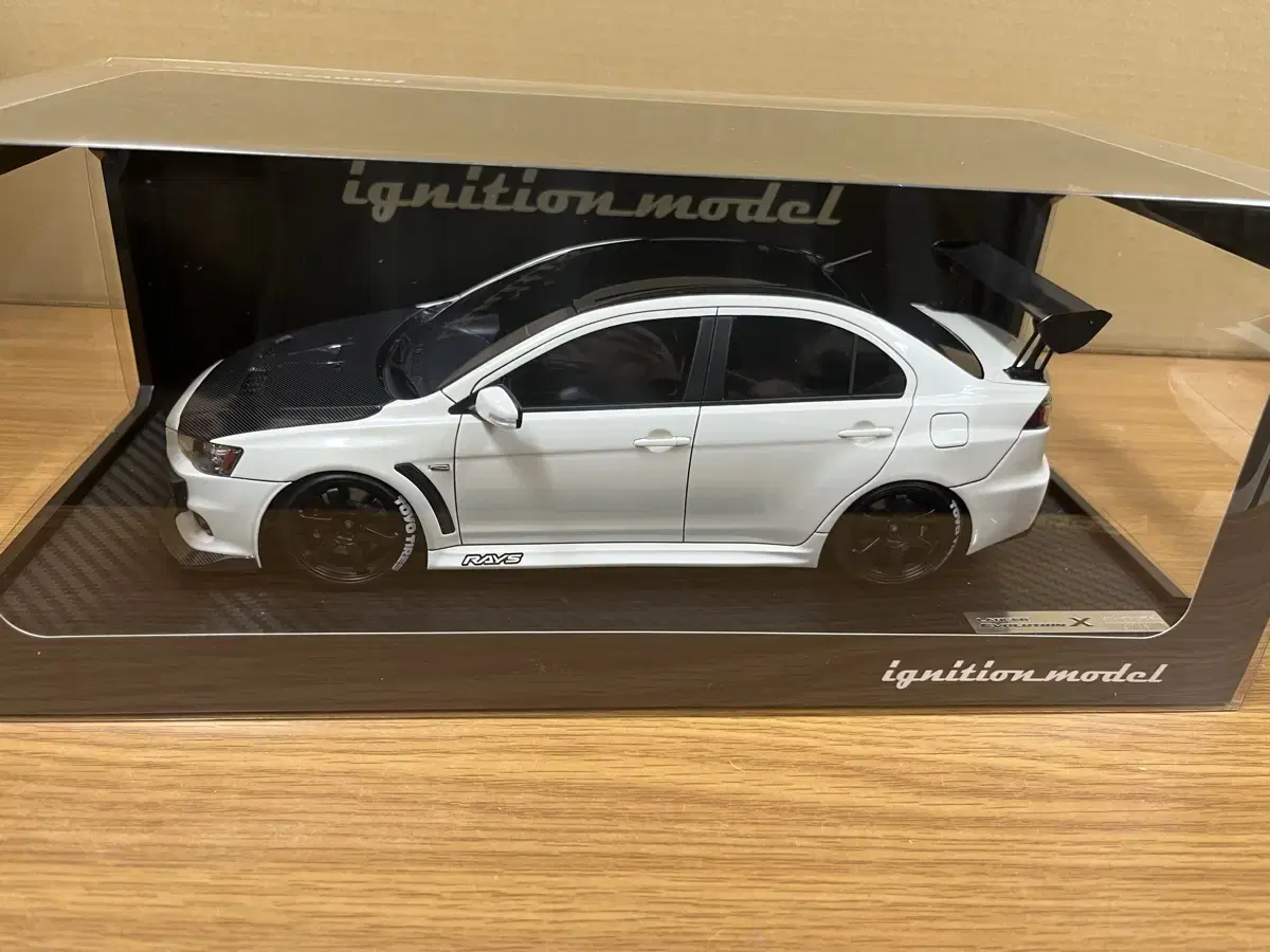 E-TION 1/18 Mitsubishi Lancer Evolution X Pearl White for sale