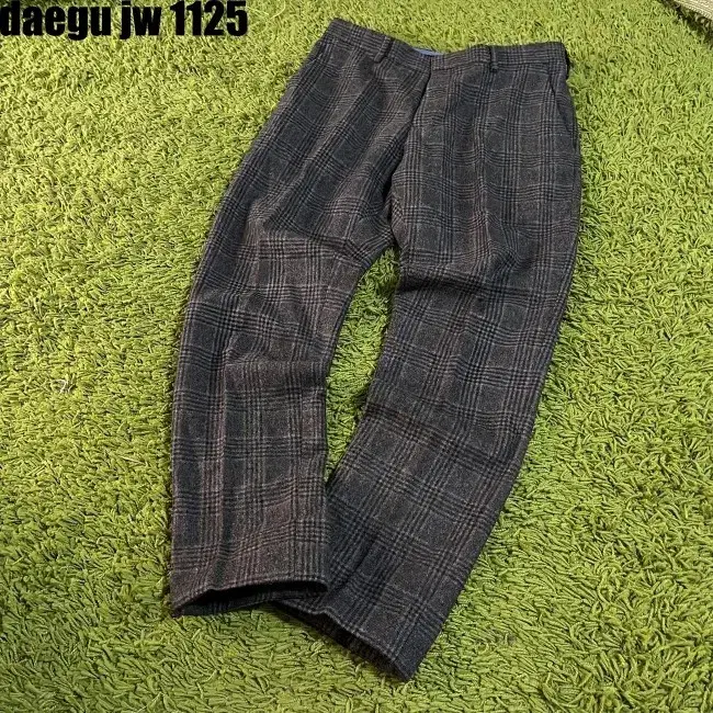 34/34 TOMMY HILFIGER PANTS