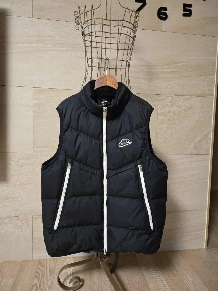 [XL] Nike Men's Downfill Padded Vest