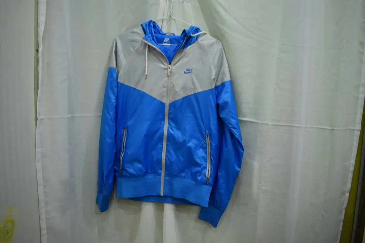 Nike Men's Windbreaker 90