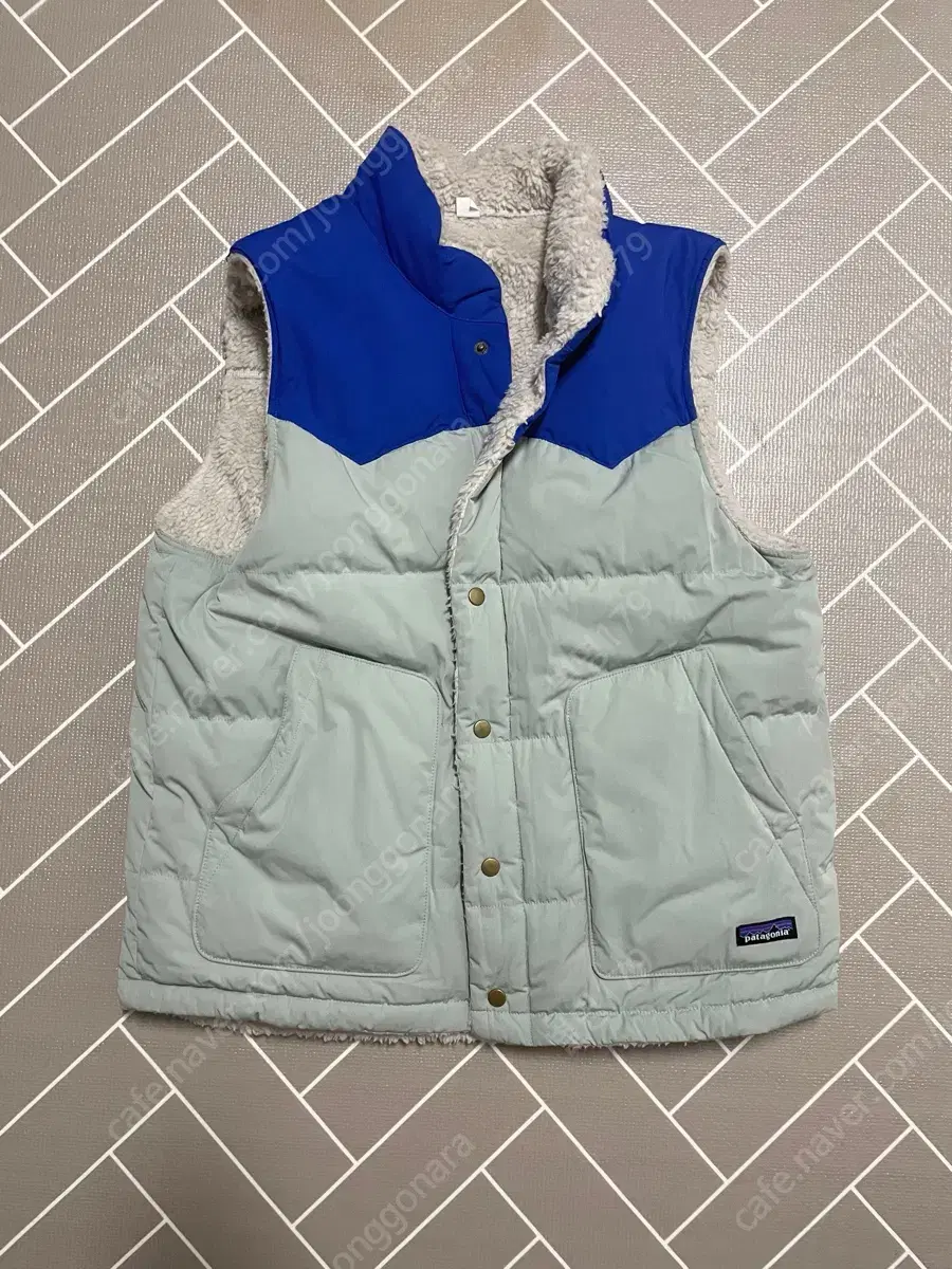 Patagonia Reversible Bibi Puffer Down Vest Size L 3 times worn