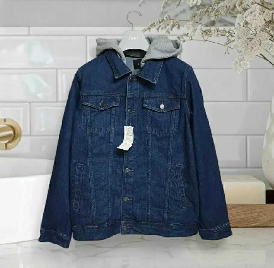 100 New Arrivals Men's Denim Jackets Jeans Jackets Hooded Jackets Hooded Jumpers Men's Jumpers New Arrivals