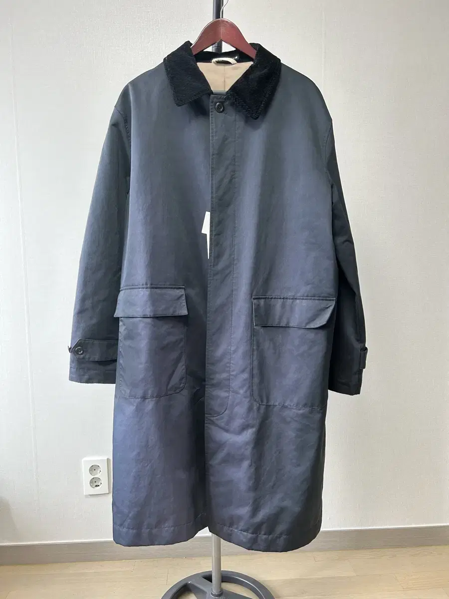 Zara Trench coat large Sager