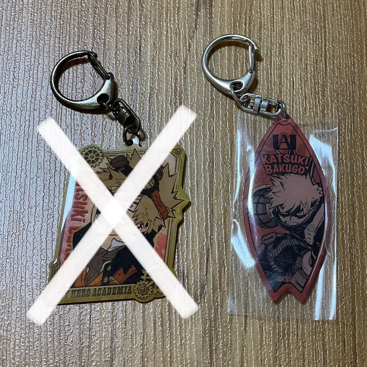 Bakugo Steampunk keyring Surfboard-esque keyring bulk wts Nahia Hiroaka