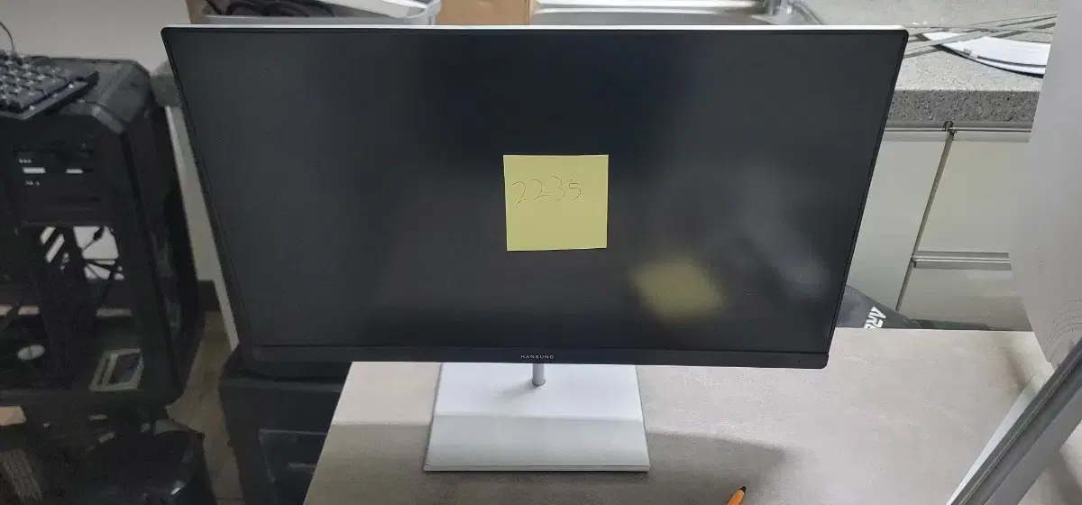 Sell a monitor (direct trade only)