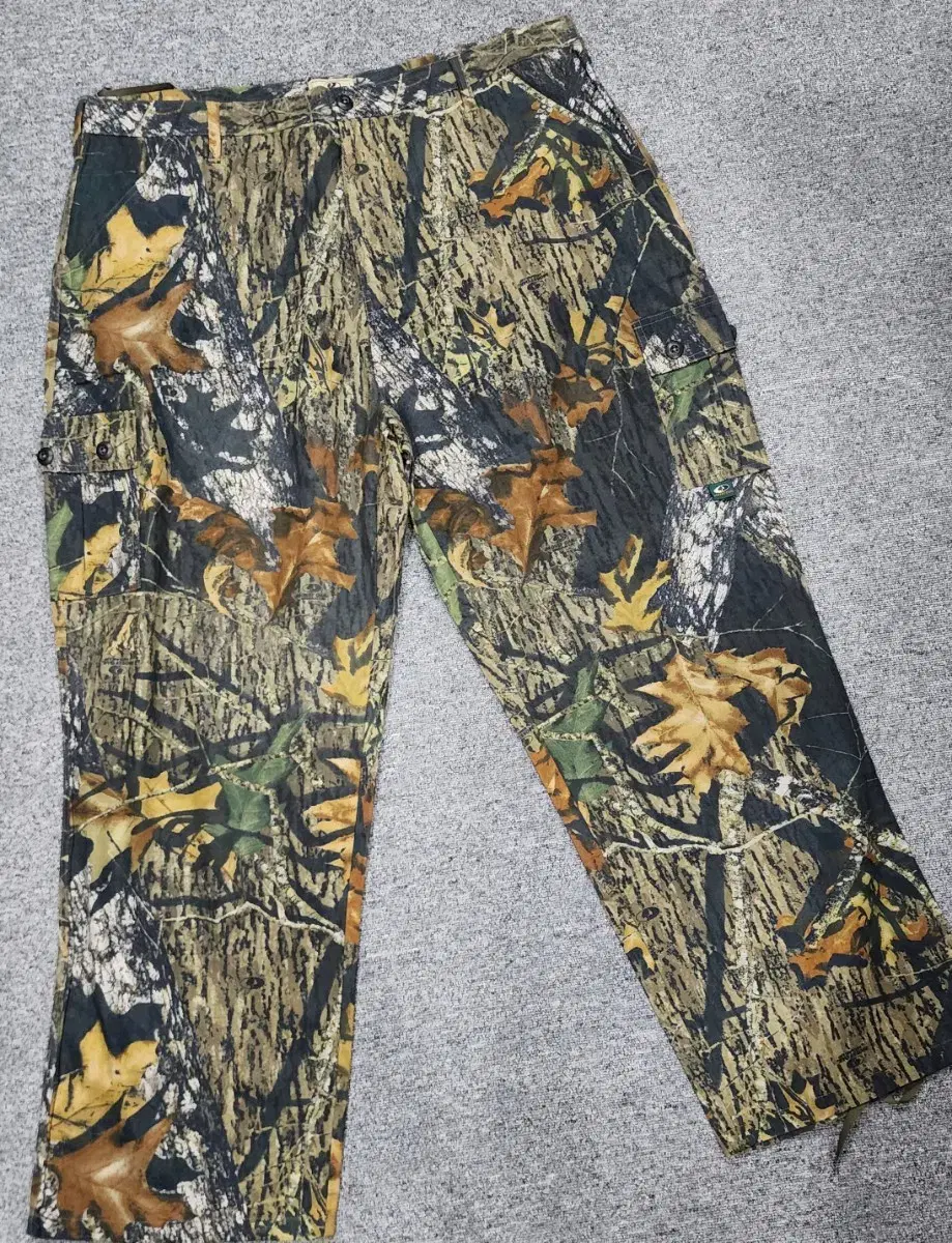 Mossy Oaks Realtree Big Size Cargo Pants by Moschio