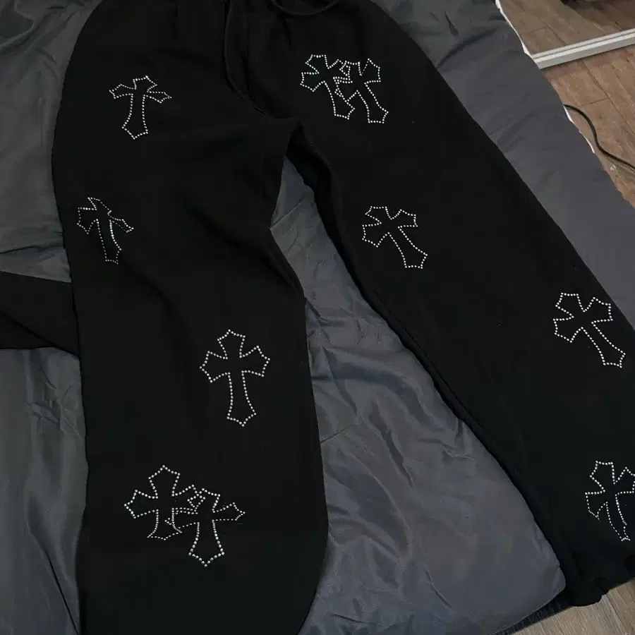 택o) Rock cake Faye damage jeans - black #락케이크,#락케이크
