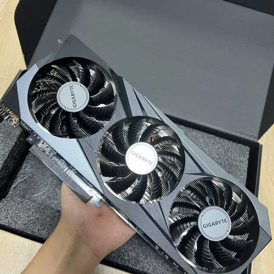 기가바이트 Rx6800xt (판매완료)