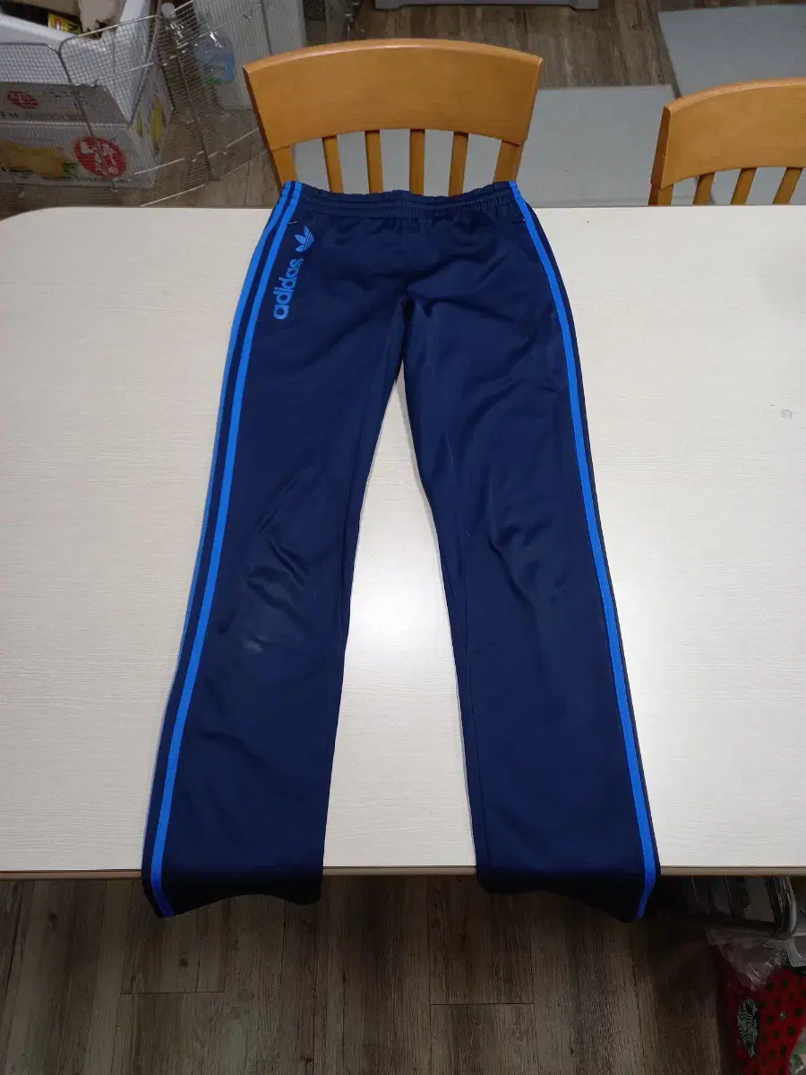 31 adidas Weak Momo Training Bottoms Navy 31-366