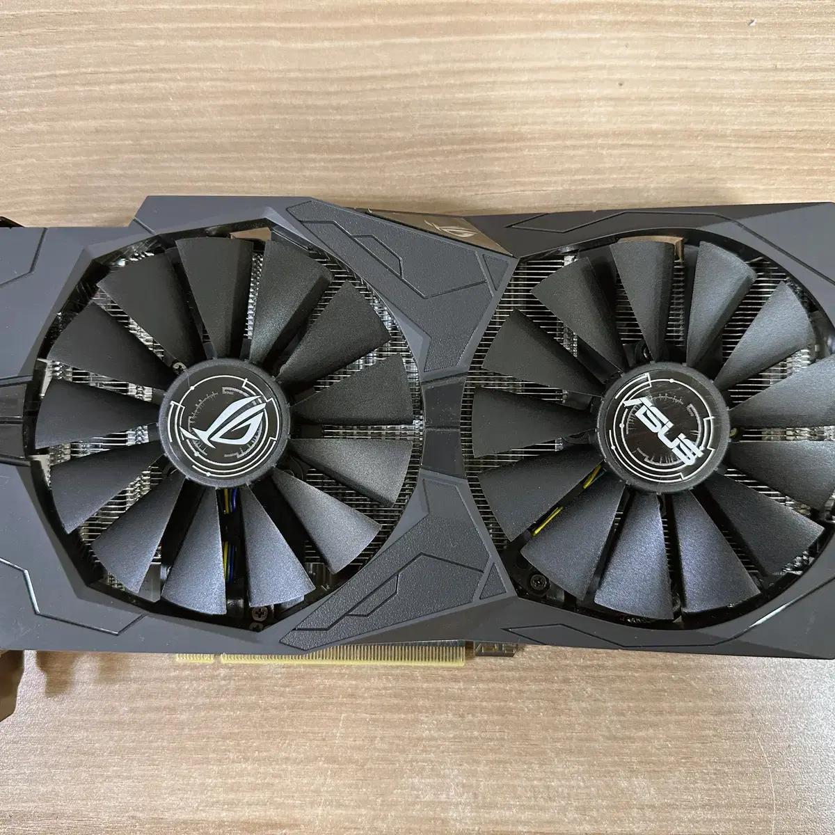 ASUS 라데온 RX 570 O8G GAMING D5 8GB