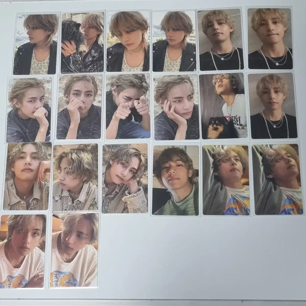 Bulk 20 sheets ) bangtan v taehyung layover layover photocard