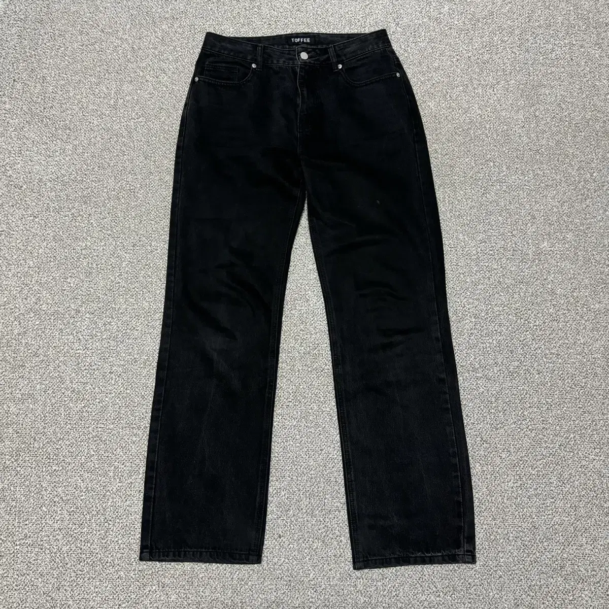 30 Toffee Black Jeans