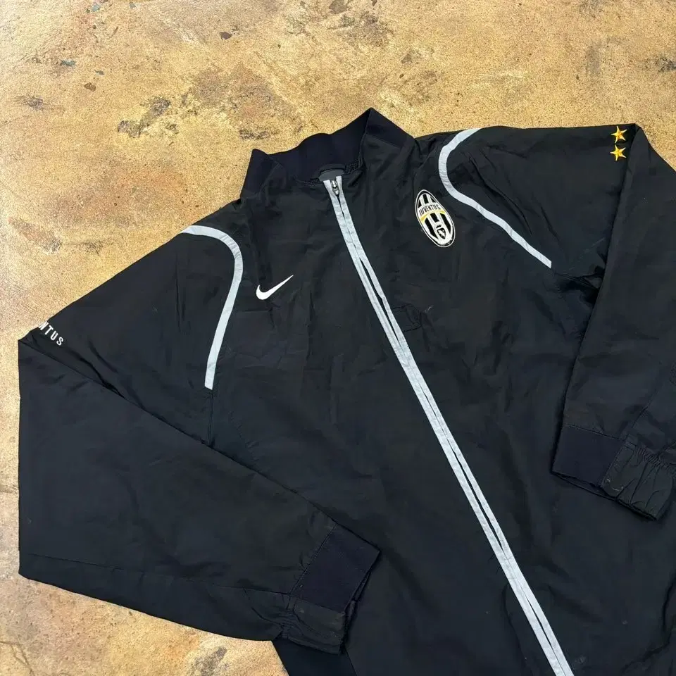 [ Genuine/M,100 ] Nike 06-07 Juventus Windbreaker