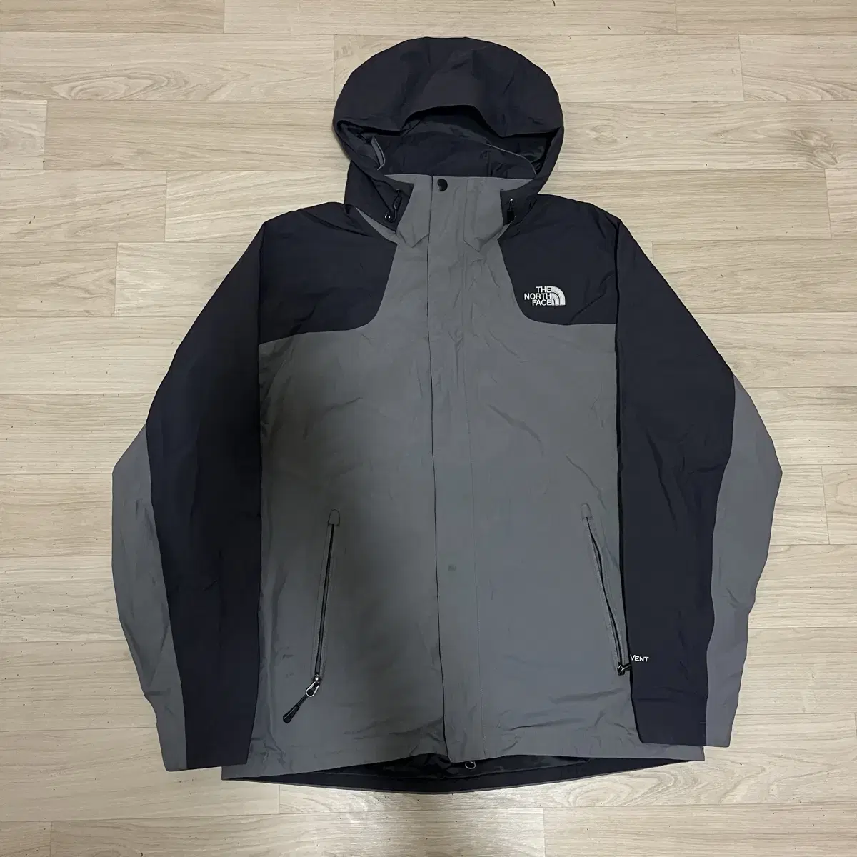 [L] The North Face Men's Highvent Original Logo Windbreaker Hooded Jacket