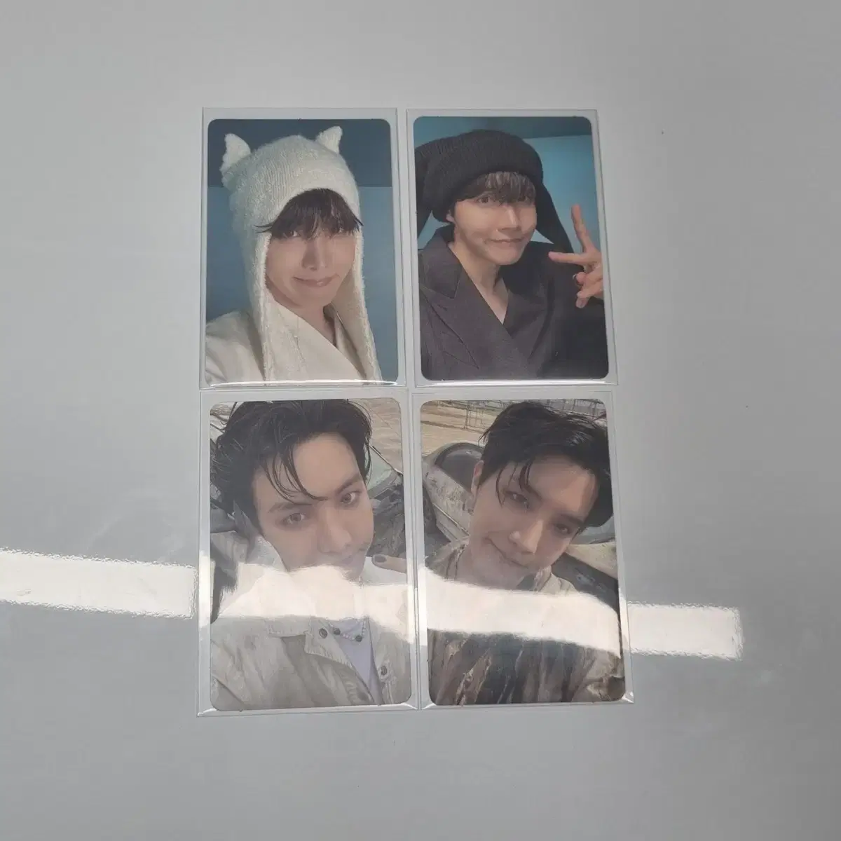 Bulk 4 cards ) j-hope Charms Jack-in-the-Box Photocard