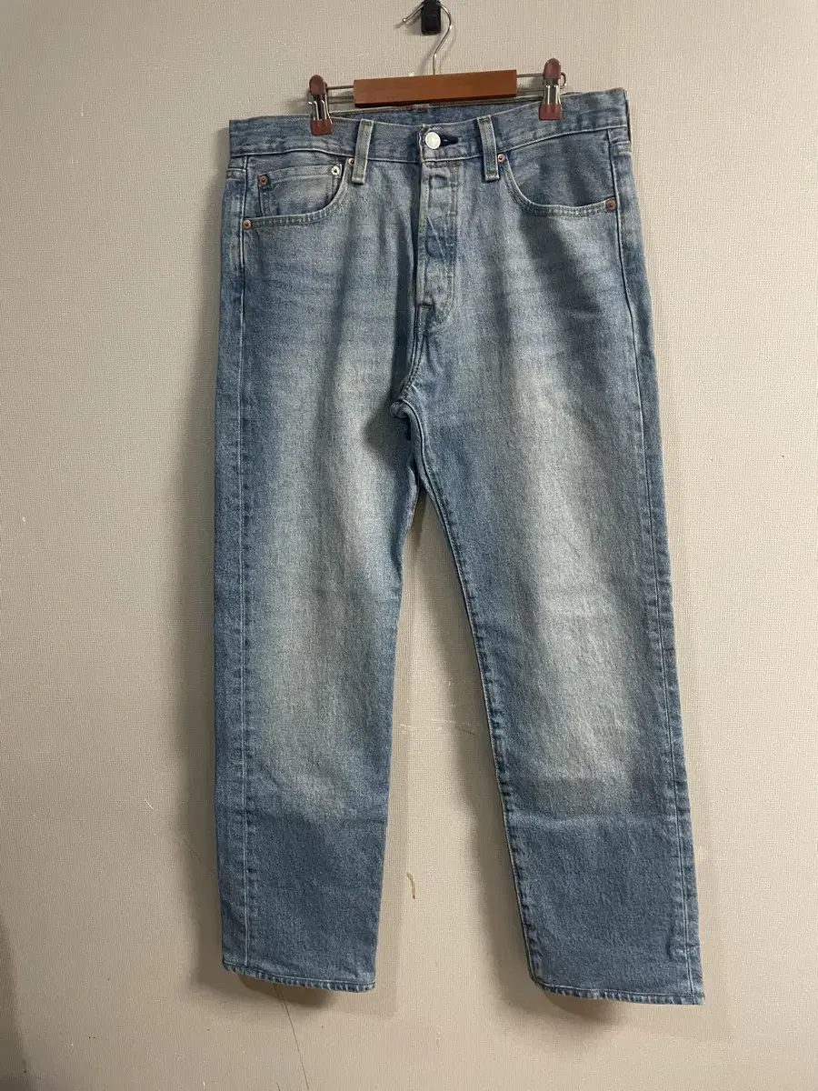 Levi's 501 Washed Denim