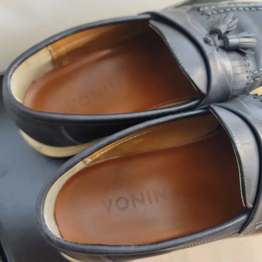 보닌(VONIN) 소가죽 태슬 로퍼캐쥬얼화(260mm) 네이비