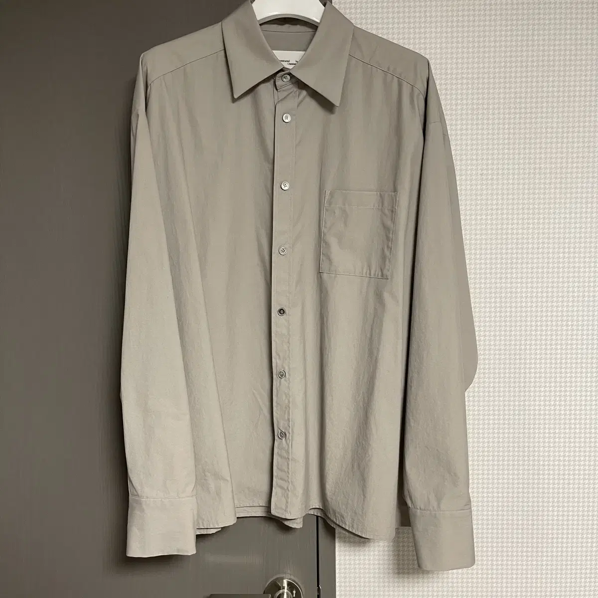 [rbU] Essential Solid Shirt Dove Gray 2