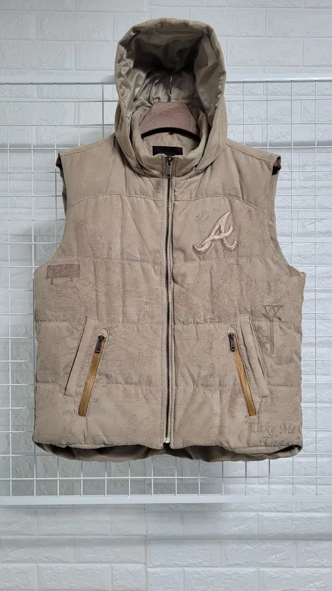 [M]mlbM.L.B. beige AtlantaPrinted detailsHoodieIntegrated padded vest M