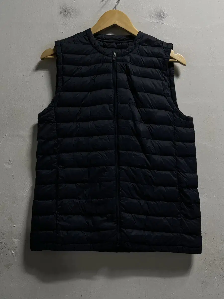 95 BANGBANG Goose Down Lightweight Puffer Vest Genuine