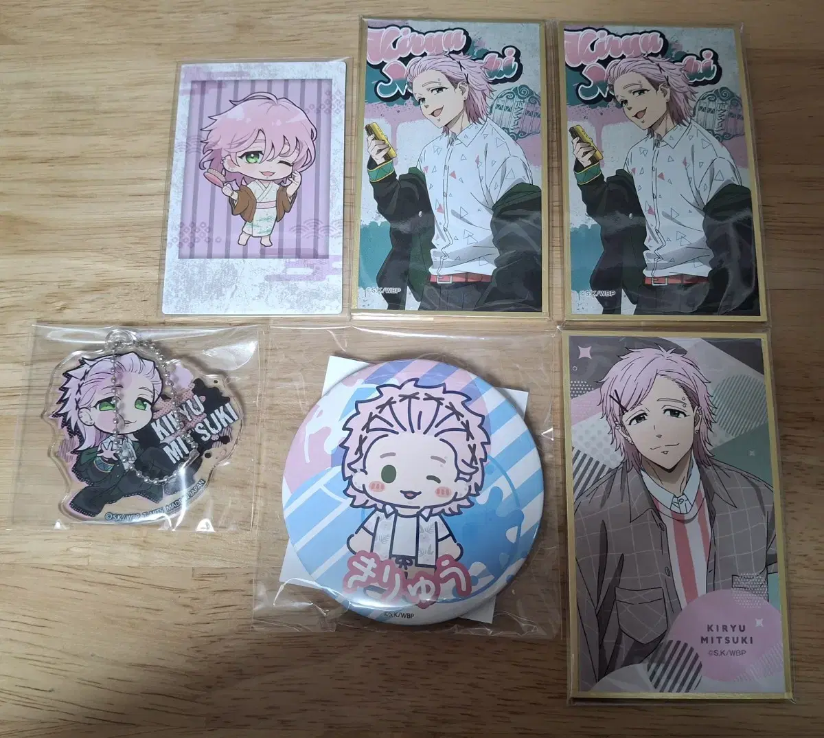 Winbre Kiryu Mitsuki keyring/mini-colored paper/badge/photocard pola bulk WTS