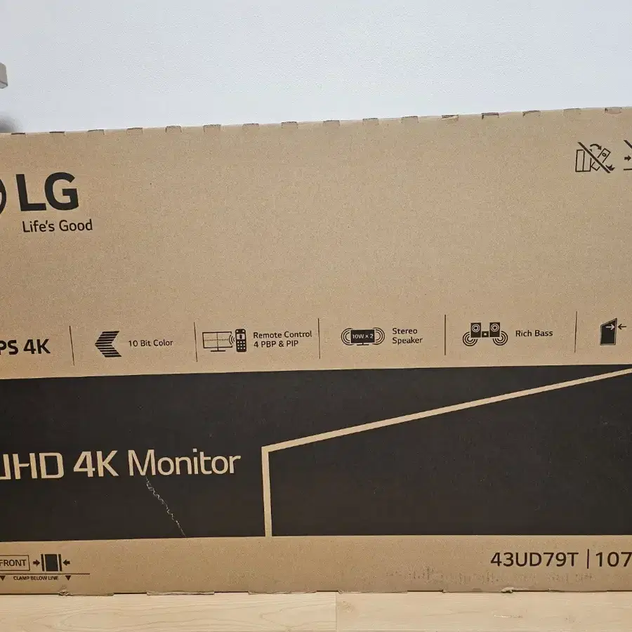 LG 43인치 4K UHD IPS 모니터 팝니다 43UD79