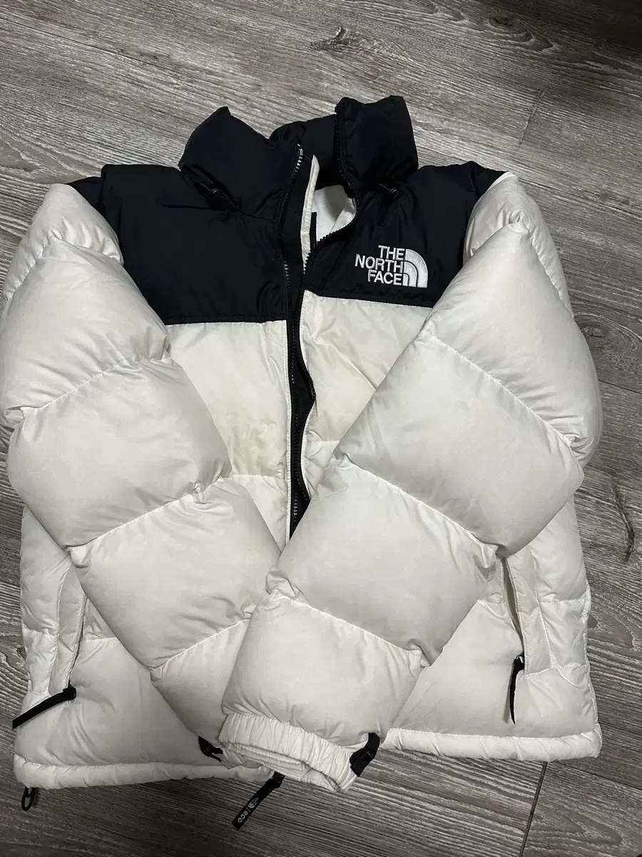 The North Face 1996 Echo Knoopsie White