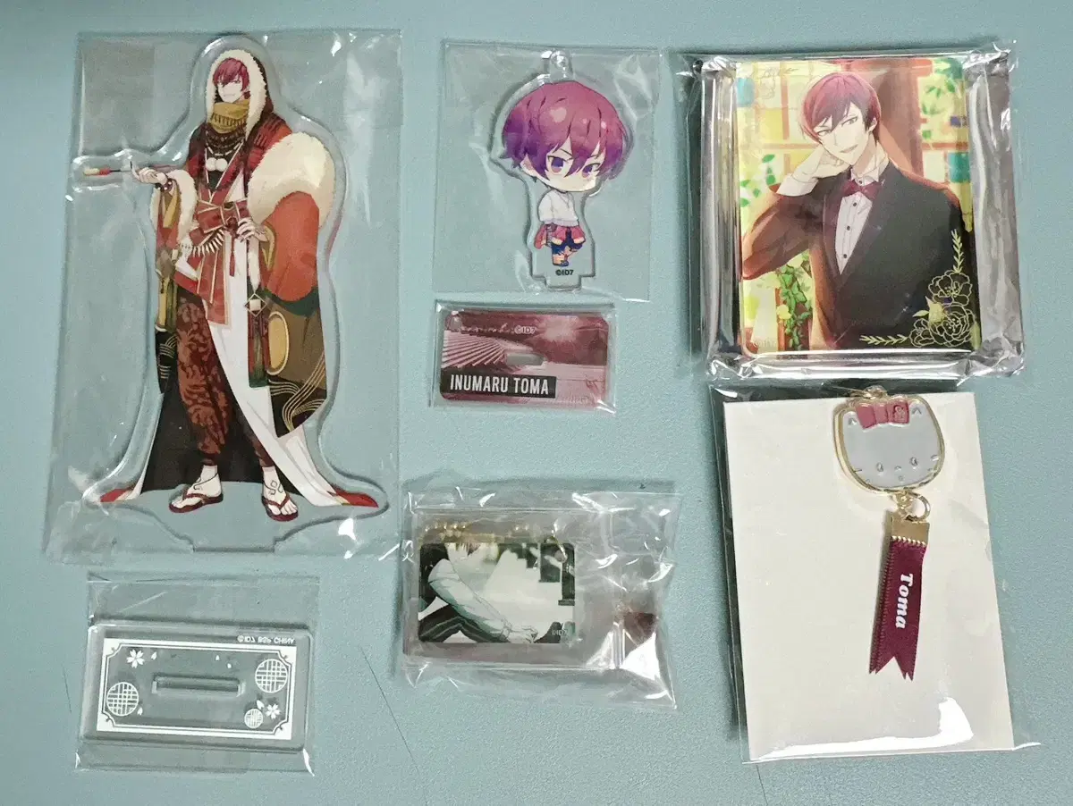 Nayeon zuu Inumaru Touma merchandise sell will do!