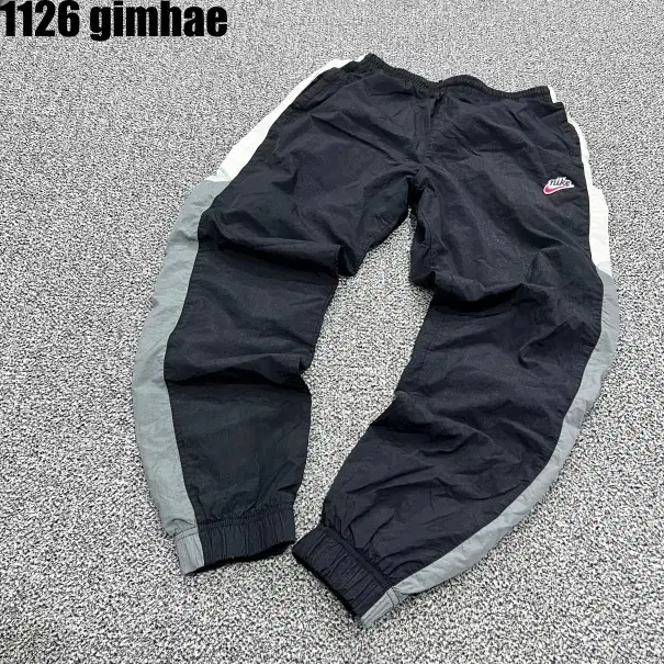 95-100 Nike New Nylon Pants