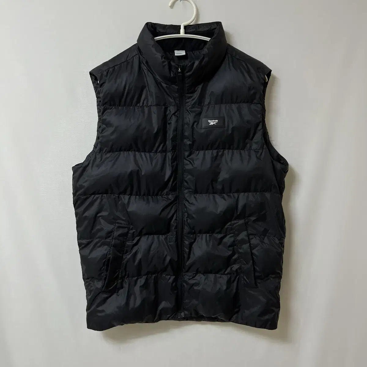 Reebok Men's Original Waffen Logo Down Padded Vest M/95