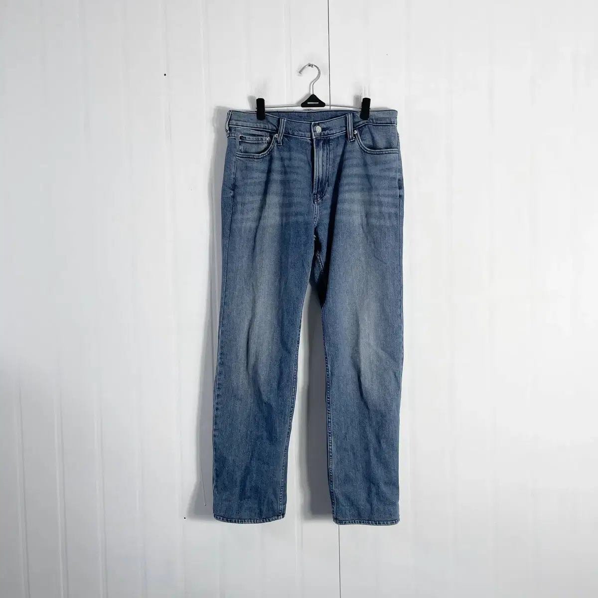 B1 Calvin Klein Men's Jeans Size 32-33