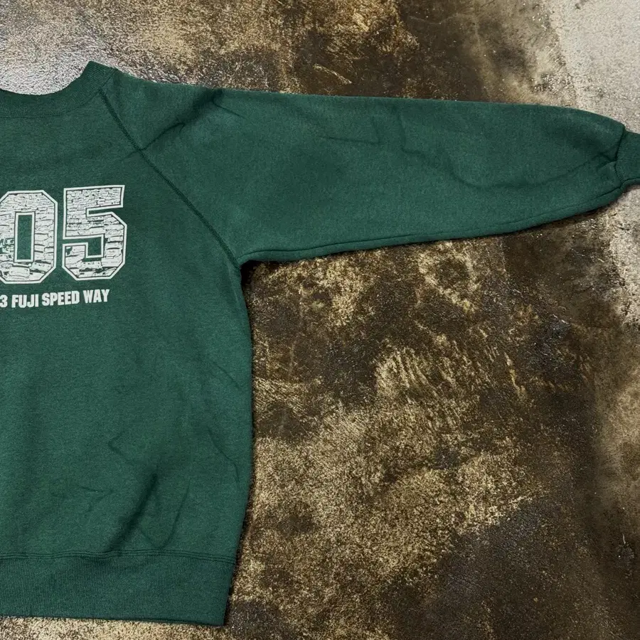 90s HANES "FUJI SPEED WAY" Sweatshirt