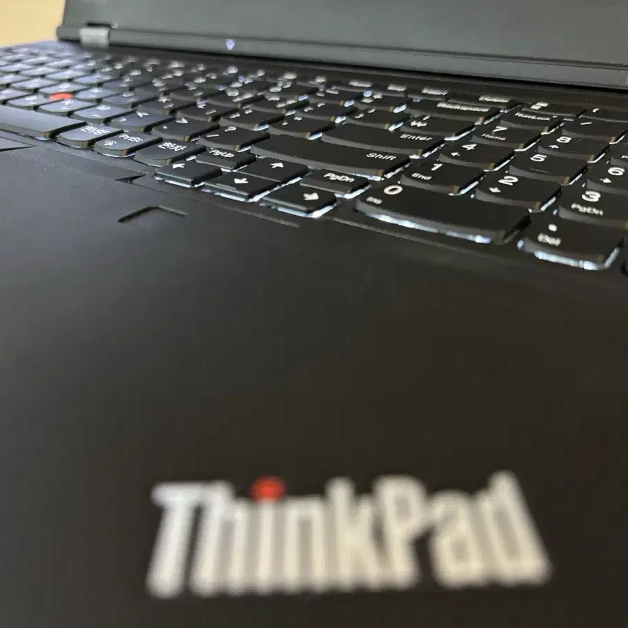 Lenovo thinkpad P53 노트북 팝니다.