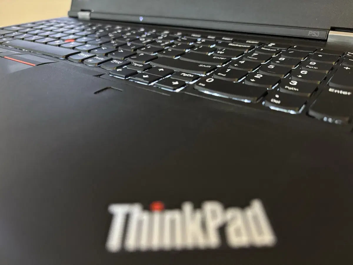 Lenovo thinkpad P53 노트북 팝니다.