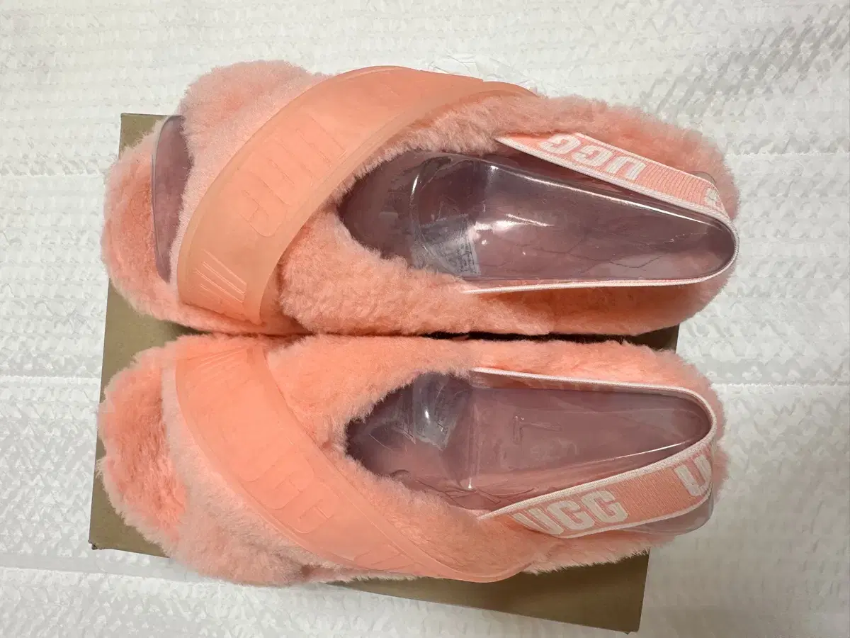 UGG 어그 퍼지타 클리어 샌들 Fuzzita Clear 양털 240