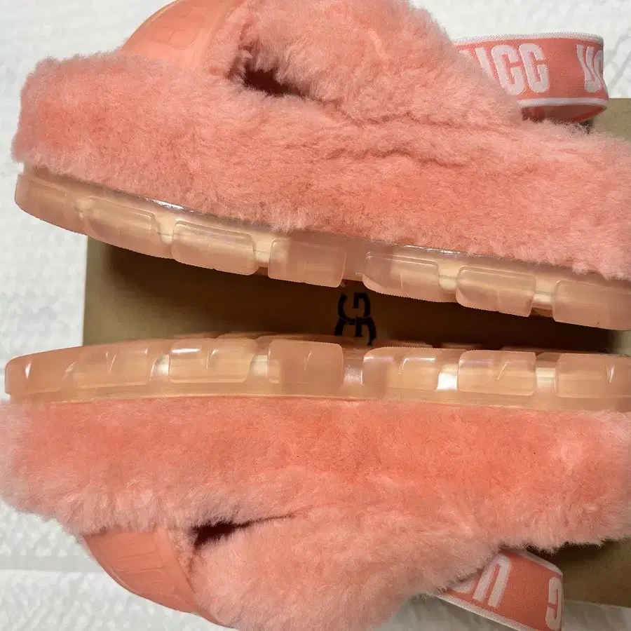 UGG 어그 퍼지타 클리어 샌들 Fuzzita Clear 양털 240