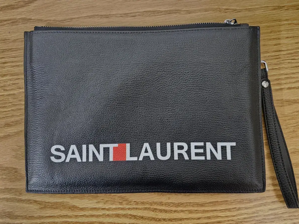 생로랑(SAINT LAURENT) 클러치백 블랙