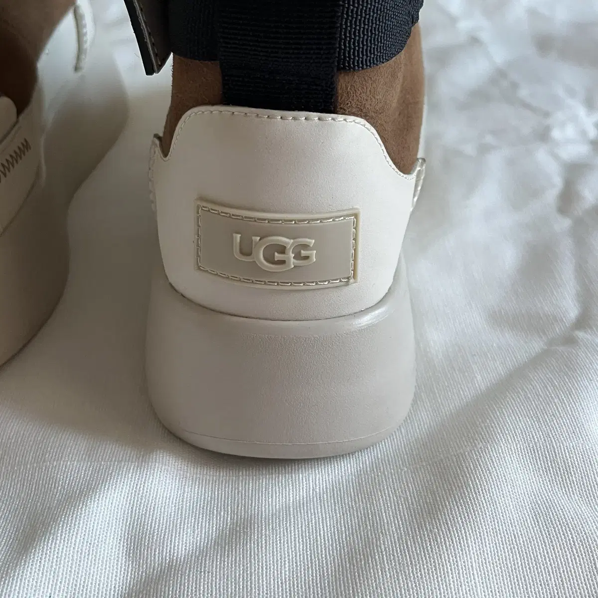 UGG w Classic Boom Buckle  Boots 2019F/W