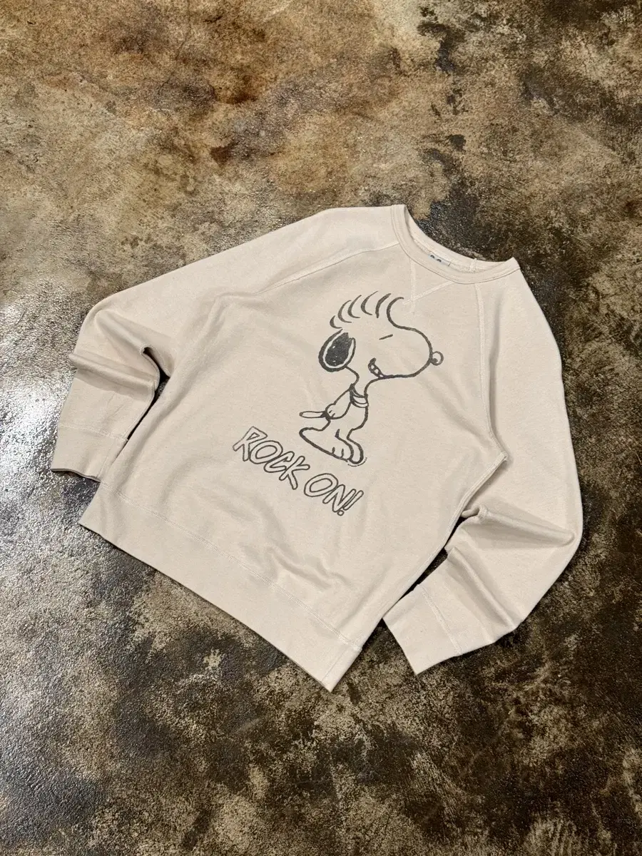 JUNK FOOD snoopy Sweatshirt