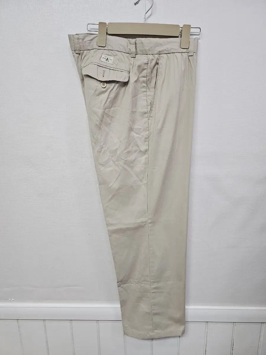 Beige cotton pants for Men Vinpole