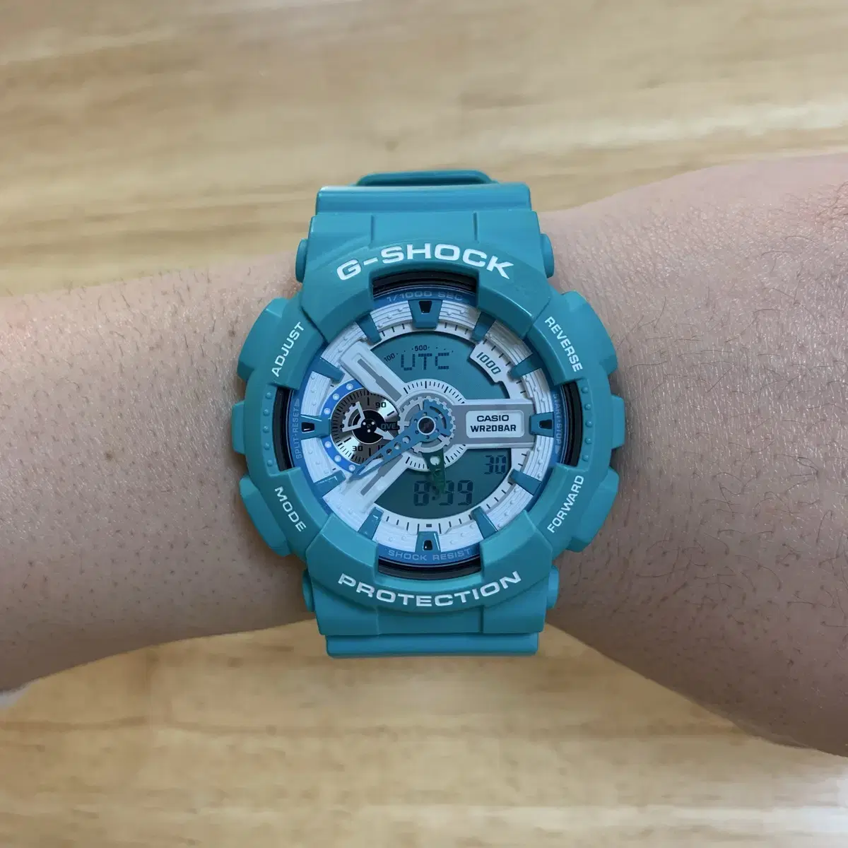 지샥 빅페이스 (G-SHOCK GA-110) 민트 판매합니다