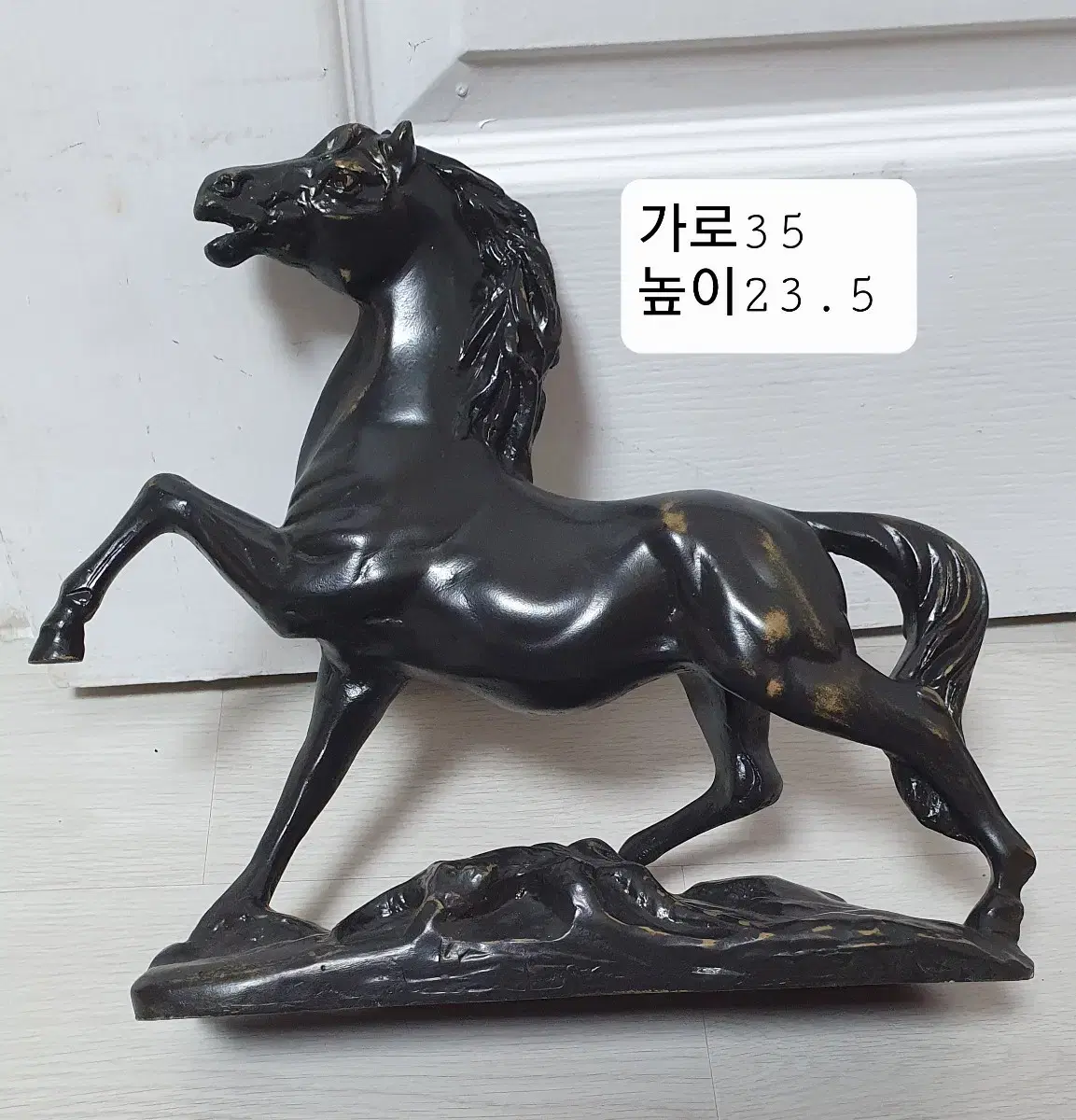 말조각상(말장식품)