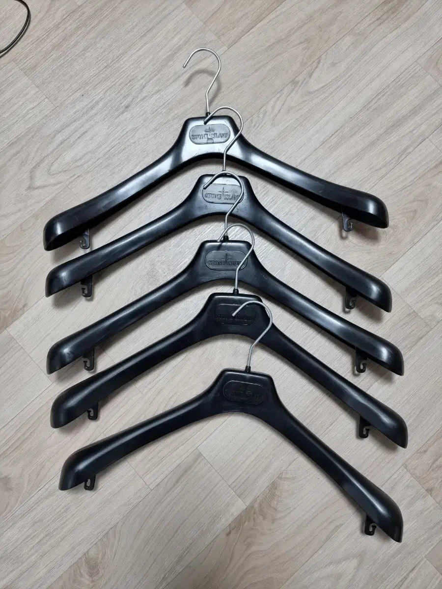 Stone Island Hangers