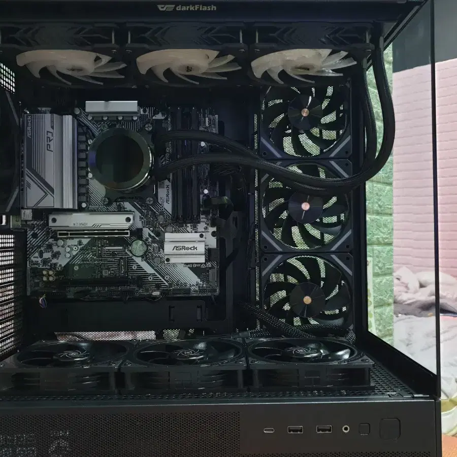 신형 9800X3D RTX4080 Super 컴퓨터 판매