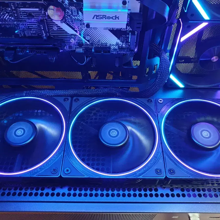 신형 9800X3D RTX4080 Super 컴퓨터 판매