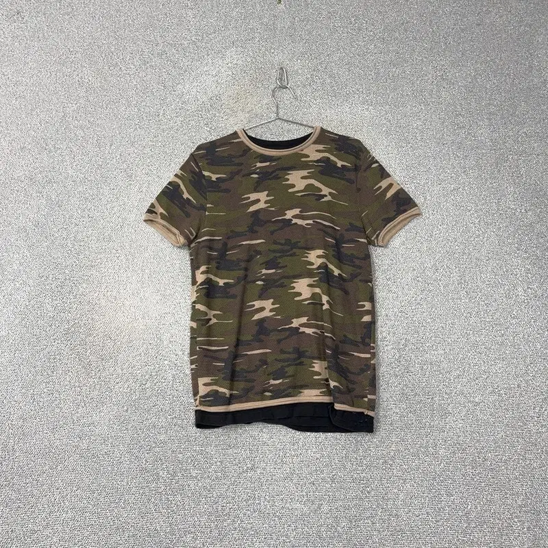 Zara Men's Military Pattern Short Sleeve Tee L