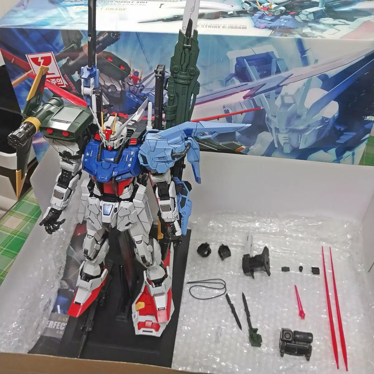 PG Perfect Strike Gundam Neat Gajo Muksun Vandai Seed Gunpla Statue