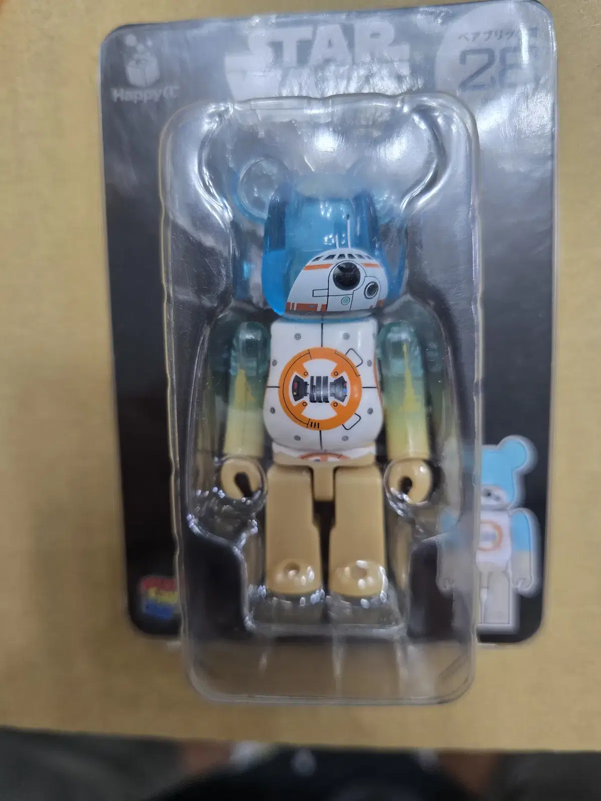 Bearbrick BE@RBRIC Star Wars Happy Lottery BB-8 keyring Bearbrick