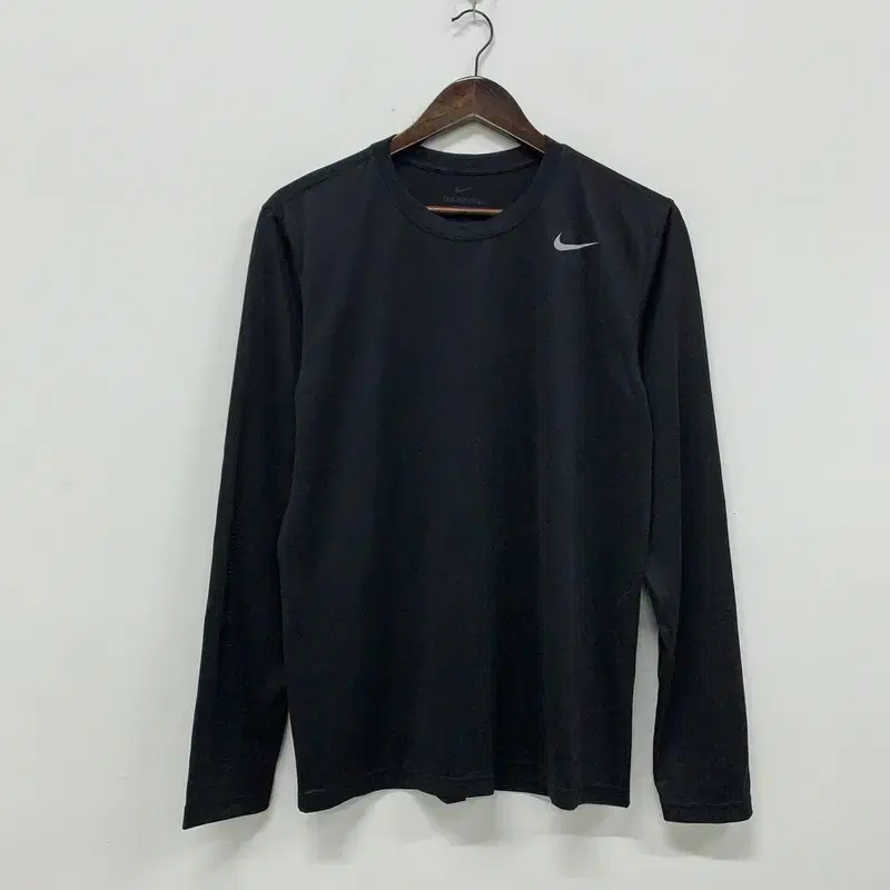 Nike Black Functional Workout Long Sleeve Tee 95 G00269