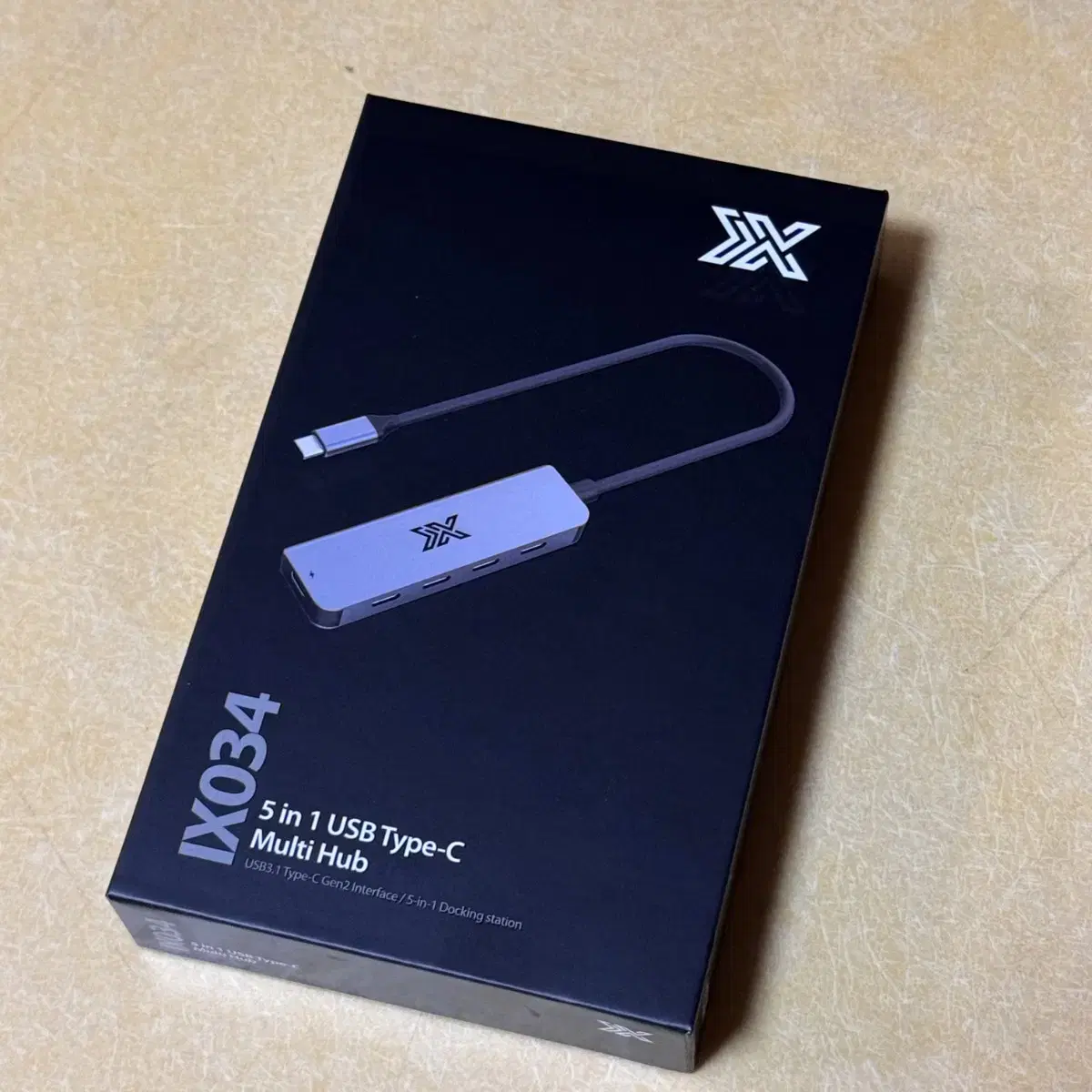 리버샵 아이엑스 USB C to C 멀티허브 분배기 새상품 판매합니다.